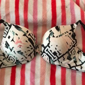 Victoria’s Secret Pink push up bra
